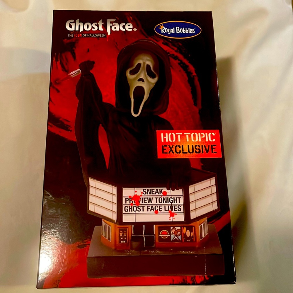 New in box! Ghost Face bobble head